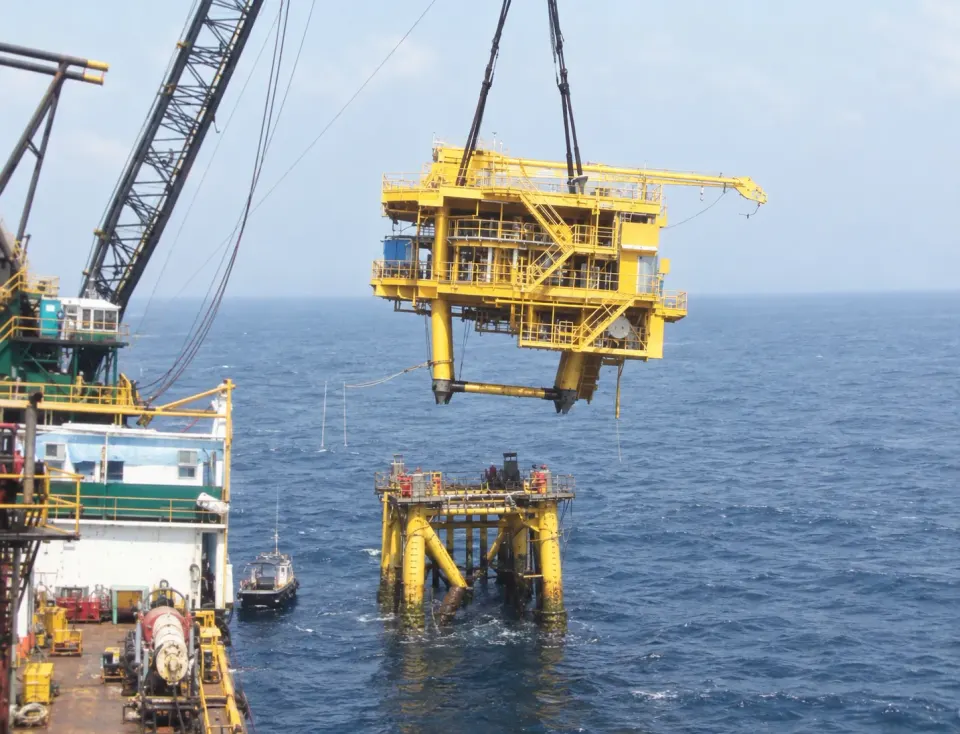 Arzanah Decom Offshore/Onshore Facilities: project photograph