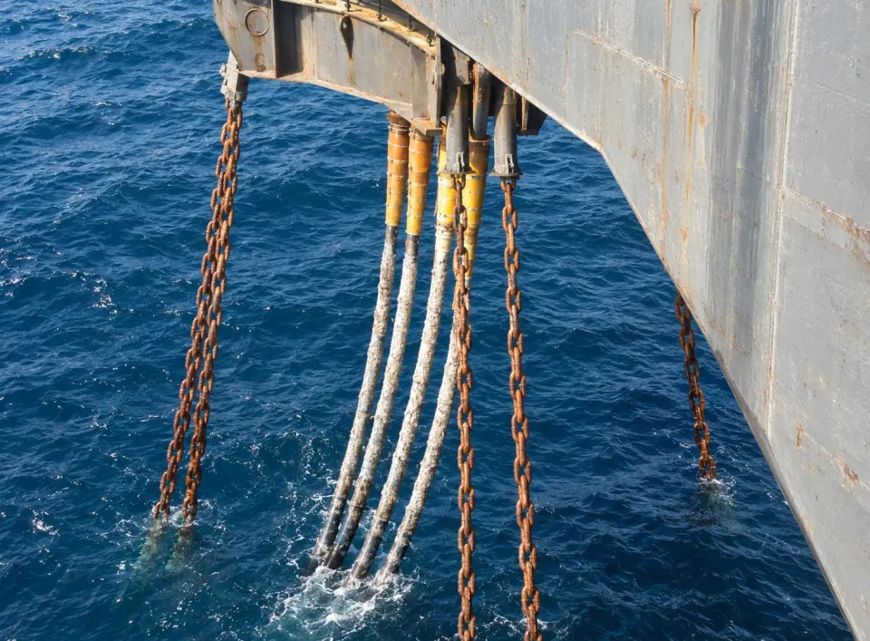 Flexible Riser Pipe Supply & Installation Project: project photograph